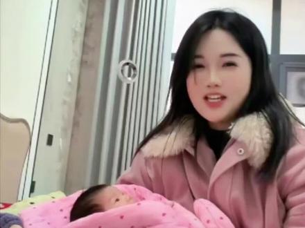 韩荔枝来毛洋洋家看孩子。
#韩荔枝 #毛洋洋 #毛洋洋摔跤团队
#韩荔枝直播 #半吨