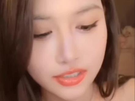 #柏里挑怡 #朱怡欣
侄女原来爱亲别人脸