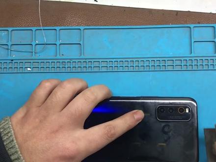 拿到一部IQOO手机,换后壳流程操作