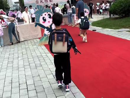 杭州湾新区海韵小学新生入学体验!有没有人,未来怎么样,时间会给答案!