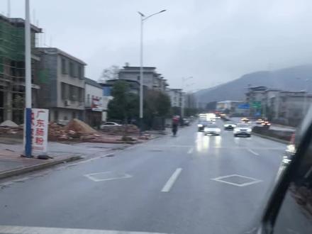 欢迎@蓝战非来到宜章县。 为非哥保驾护航!