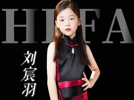 神奇黑科技摇晃就变果冻的水#冷知识科普 #黑科技#果冻水
