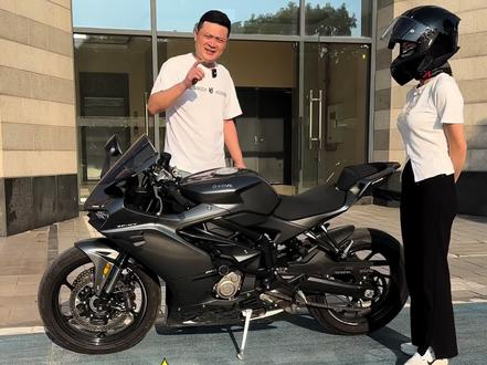 #凯越450rr 教小土豆弹射起步