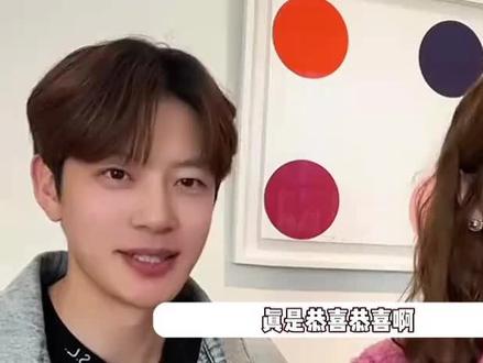 知名女星李多海宣布怀孕,与老公合影称小天使要来了,晒B超单满是幸福