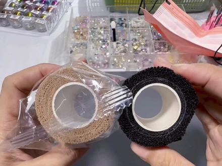 #美甲推荐 美甲师必备之护指绷布,用处很多,备有店里总有一天能用上哦#美甲好物分享 #美甲vlog #美甲 #穿戴甲 @抖音小助手