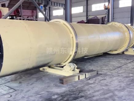 该工艺流程是将红土镍矿与粉煤灰一起还原焙烧,其中粉煤灰作为还原剂,还原过程在450 ℃高温下还原固相氧化镍和氧化钴,矿料中的镍和钴呈现金属状态,然后通过磁选回收镍和钴。该工艺的最大优点是反应温度低,能源消耗少,但此种方法得不到纯的金属镍。赣州东能科技专注生产矿山机械,有着丰富经验的技术人员,根据您的选厂特点、预算、物料本身的品位等,为您提供专业的选型指导,帮助您选择适合型号。依据实际需求为您量身设计专属的生产线。如果想深入了解生产线或配置方案及其他相关问题等,欢迎随时考察,我们将立即为您解决!#选矿生产线全套设备 #镍矿设备 #镍矿选矿设备 #镍矿选矿技术 #赣州东能科技#红土镍矿 #源头实力厂家 #全国发货欢迎合作 #源头工厂 #源头厂家直供 #专业的事交给专业的人#烘干机 #回转窑 #回转窑厂家 #源头实力厂家 #工厂实拍视频