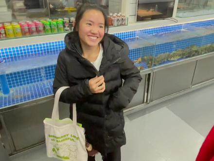 就一天没管她 自己配了一套衣服 这给我气的!小姑娘打扮的跟假小子似的!