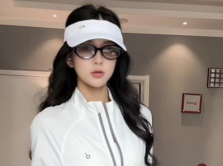 巨显瘦!美女氛围感直接拿捏!自带凉感超舒服!#FDR #防晒衣 #修身显瘦 #速干衣