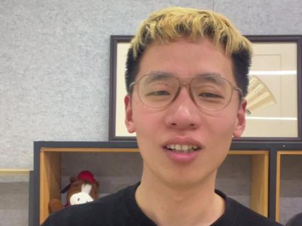 这个豆包AI怎么又智能又制杖的? 我那是24K足金!!!你才镀金!!!
#文玩爱好者 #豆包 #豆包打电话 #文玩手串 #万物皆可盘