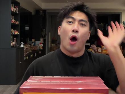 今天给大家拆星星人耳机包#泡泡玛特