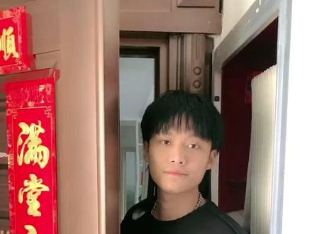 很多人说我表哥是“富”二代???@疯狂小杨哥🌚 @抖音小助手