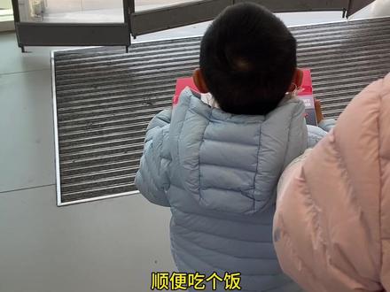 9.9的盲盒法拉利?我直接端盒了! 周末带娃新乐趣去开赵一鸣盲盒。#大人也要玩玩具 #小比例车模 #汽车模型 #赵一鸣盲盒