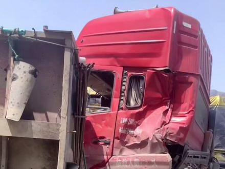 312国道桐柏段发生11点10分发生车祸!