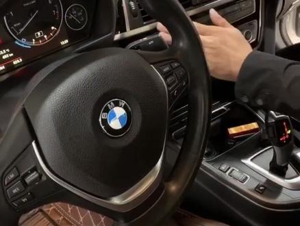 18款宝马3系升级原厂CarPlay功能。倒车影像。超实用的功能。CarPlay确实方便,#兰州宝马3系