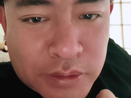 文班被限制了,卡斯尔为什么不站出来? 还是那句话,卡斯尔强不强,取决于你用多大力度吹他。你越吹,他就越弱,你不吹了,那他就是个好球员。