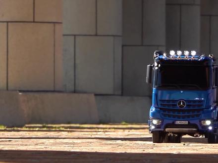 田宫的这台奔驰Arcos基本满足了RC模型迷对重卡的各种渴望
#田宫 #海淘 #奔驰重卡 #RC #汽车模型