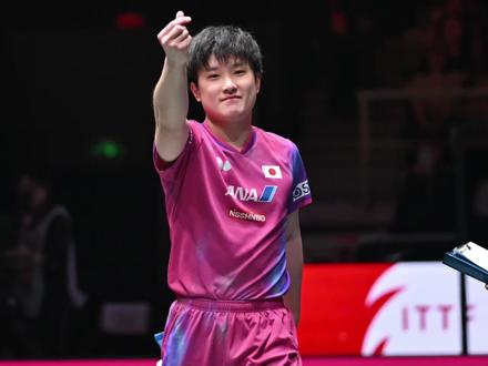 被线下anti只不过是一周前的事情 但再次来到中国香港参加比赛 他在赛后采访中第一句话是用中文➕粤语跟球迷打招呼 张本智和选择从铺天盖地的喧嚣中听到爱的声音#张本智和 #香港总决赛