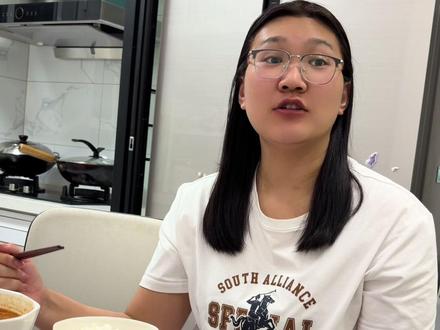 这辈子我好好珍惜吧,她下辈子当王八都不愿意跟我给一个许愿池#生活日常 #内容过于真实 #夫妻日常 #家庭日常 #爸爸送娃上学系列