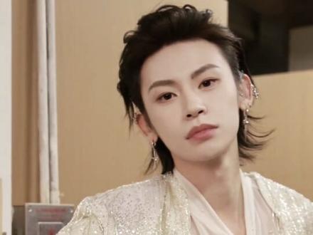 #小鬼王琳凯空降多闪聊天室 懂的人已经定好闹钟了,谁不来我真的会替你可惜一整年!#多闪2026马上遇见