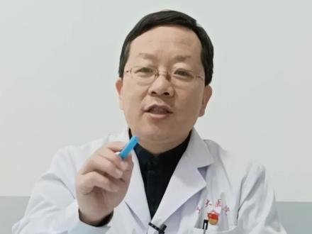 脚掌有很多蜂窝状的小点,还很臭 ,小心这可能不是脚气,而是#窝状角质松解症 #脚臭 #医学科普