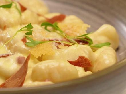 为意式土豆丸子融入云贵川灵感🔮打破风味界限,开拓味觉新可能~#美食 #美食教程 #意大利菜 #土豆的神仙吃法