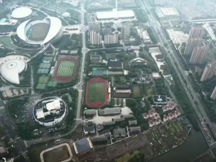 苏南真的很厉害啊,那么强了,还这么努力#苏南 #常熟 #城市 @老板,你过来