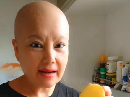 苹果土豆汁,现在很多人都在早上空腹一杯苹果土豆汁,我也是上网查阅了一些资料,知道了苹果土豆汁对调理身体有一定的好处,所以坚持下来了#抑郁症患者已治愈#乳腺癌抗癌战士#快乐是良药#抖音分享正能量#愿天下无癌