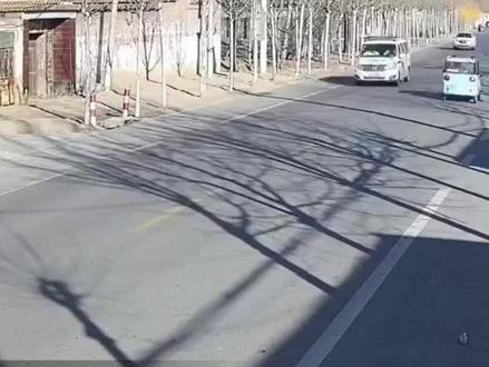 山东梁山县深夜发出两声巨响