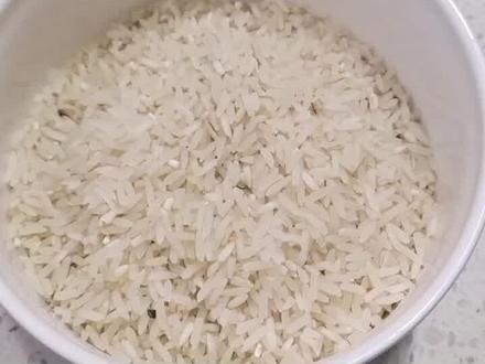 普通锅蒸米饭需要多久 1f98b5e1beb5a4e2e4e2f2ab377443e7~tplv-dy-resize-origshort-autoq-75:330.jpeg?x-expires=2013105600&x-signature=lfdxDnfBtAToAU06BWVoXJJsqAY%3D&from=3213915784&s=PackSourceEnum_AWEME_DETAIL&se=false&sc=cover&biz_tag=pcweb_cover&l=20231020043333110B7ABC757FE536AB2F