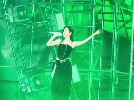 2026微博大眼音乐节 2026微博大眼音乐节,张碧晨《开往早晨的午夜》#舞台灯光下的她 #现场比视频更震撼 #微博大眼音乐节 #张碧晨 #张碧晨开往早晨的午夜