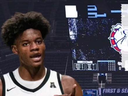 23届新秀预热 泰勒·亨德里克斯#23届新秀 #亨德里克斯 你觉得亨德里克斯已成为建队基石的潜质么?