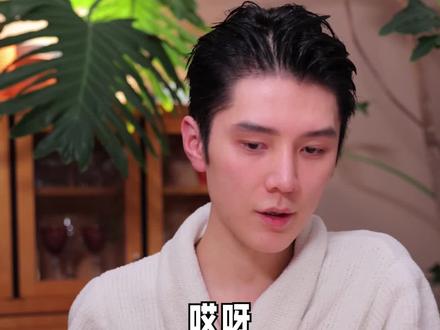 早C晚A最终章,美白大王用了嘎嘎香
#护肤 #功效护肤 #早C晚A #A醇 #抗衰