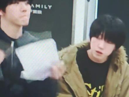 这期小星星怎么每个人都诡异得像ai啊
看得我笑成大奋🆘
#tf家族四代 #王橹杰 #陈思罕 #张函瑞 #杨博文 张桂源 左奇函 陈浚铭 适合不适合