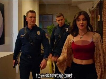 消防队还能当接生婆,真是无所不能#紧急呼救 #紧急呼救第一季 #美剧解说 #美剧推荐