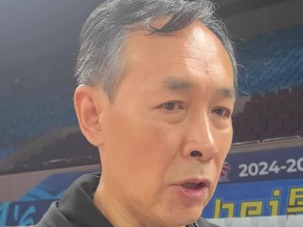 北汽男篮主帅#许利民谈#周琦伤病恢复情况:越来越好,从保护他健康的角度考虑何时回归#CBA