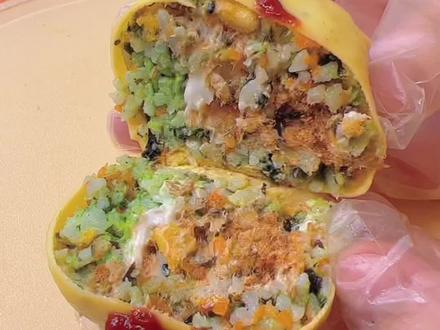 想让孩子多吃米饭,多吃蔬菜,试试这个简单的海苔蛋包饭吧#宝宝营养餐 #儿童营养早餐 #海苔拌饭