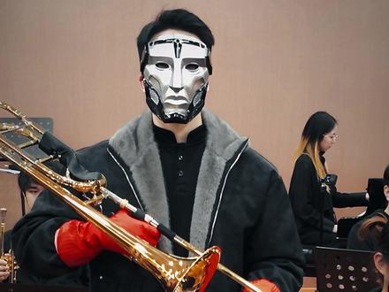 家人们这个典狱长多少刀可以拿下? 典狱长实力受损,机不可失,趁现在了结了他!
演奏@白金交响乐团
#典狱长格赫罗斯 #典狱长BGM #典狱长进行曲 #三角洲 #交响乐