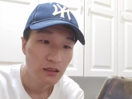 正常情况下你内搭穿好是没问题的,但是稍微冷点的情况下可能就有点扛不住了!#滑雪穿搭 #滑雪服 #冲锋衣