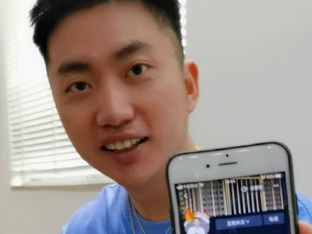 感谢平台把我生日识别出来,让全网粉丝都知道我生日,那我晚上就六点准时相约和粉丝一起过生日,最后祝自己生日快乐