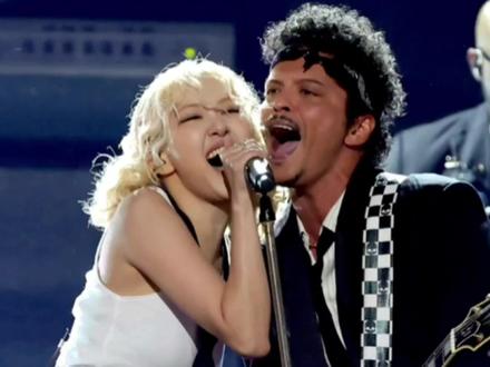 朴彩英火星哥的APT创格莱美开场纪录,肉肉开场还亲了火星哥#近距离看明星 #朴彩英火星哥 #APT #格莱美