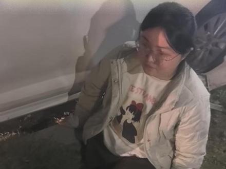 (一)商场附近竟然出现塑料井盖?“我都摔过了 他换成铁的了”当事人:只换了一个,别的还是塑料的!#记录真实生活 #万万没想到 #河南dou知道 #媒体精选计划