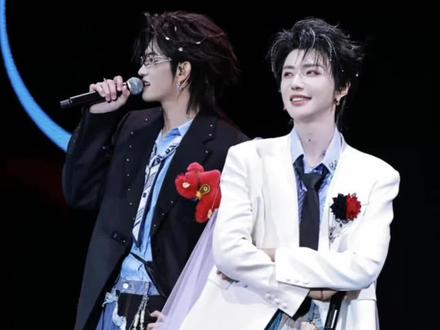 事已至此,那就祝云熠99吧! #云熠星河 #郝熠然#云旗#神级现场 #演唱会