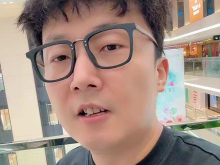 聊聊西安的菜夹馍…… #啸雷爱喋面 #啸雷脱口秀 #啸雷 #菜夹馍 #西安