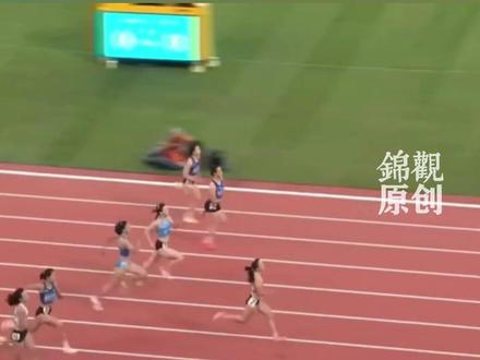 #2025全运会 女子飞人大战,16岁小将陈妤颉夺得金牌,34岁老将#韦永丽 摘银后泪洒赛场。她将在本届全运会后告别赛场。#媒体精选计划