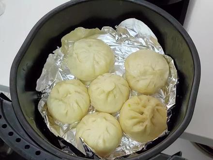 今天剩下的包子,用空气炸锅做个烤包子#包子 #抖音美食推荐官 #包子美食做法 #纯手工制作美食