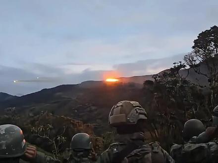 #泰柬边境冲突 #泰军地面部队远程火炮打击