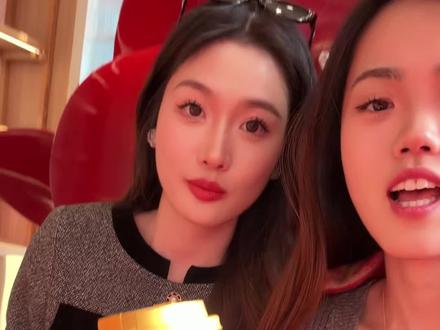 喜大普奔!霸王茶姬新春周边来啦!真正实现了好看好喝又好玩!!#天⻢驰骋骐骥乘⻛ #霸王茶姬新年限定 #霸王茶姬⼤红袍系列#霸王茶姬新品#霸王茶姬重庆