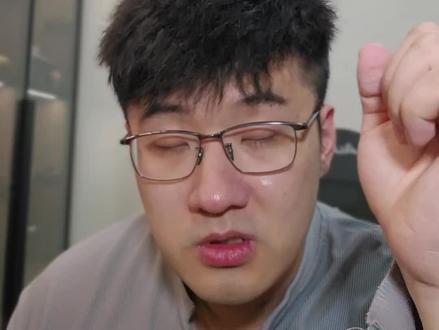 “牢A”的高达蛋白粉到底什么鬼 第一眼看真没看懂…但是AI一下,现在的互联网真可怕,但这种危言耸听的焦虑言论…怎么孕育出这种SJB的#牢A #蛋白粉 #辟谣 #健身 #营养品