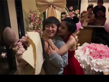 身高不是距离!陈一帆情人节表白上热搜,煜甜主动亲吻 #陈一帆 #煜甜