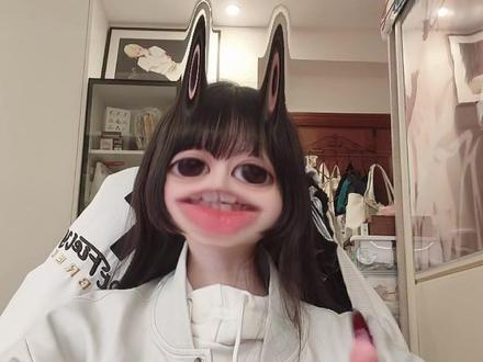 避雷,完全避雷!对于三角洲联名海底捞的这个活动只能用两个字形容,抠门,我们这边甚至连陪吃大老鼠干和六套围裙也没有,感觉就是非常不值得,去网上买黄🐮出的周边一份也要好几十块钱,cdk更是夸张一个将近60~70块,何必呢?我好生气,太抠了这个活动
#三角洲行动 #海底捞 #联名 #三角洲行动手游 #三角洲联名海底捞